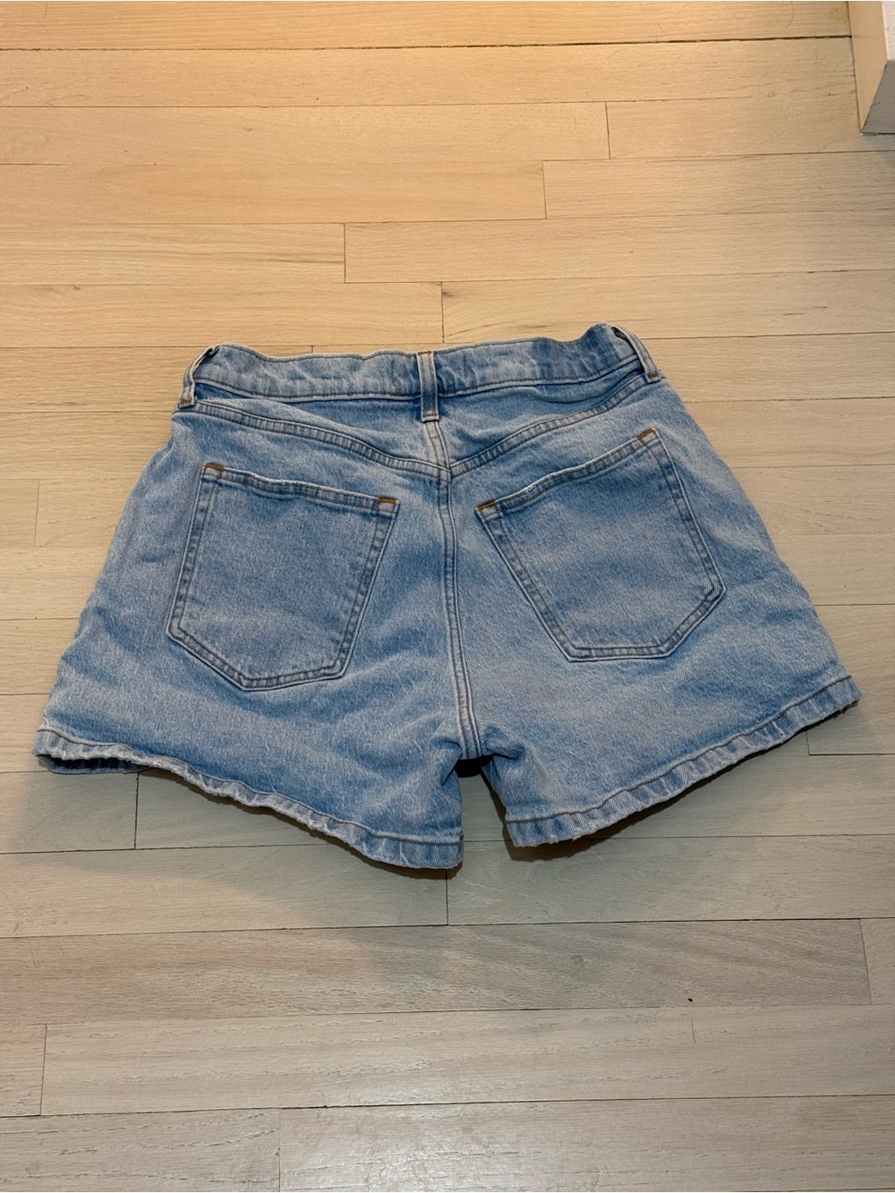 A&F Curve Love High Rise Mom Shorts Sz 29/8 - Picture 2 of 3